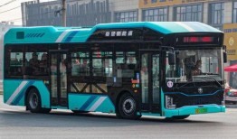 咸阳公交车爆料视频最新,惊现惊人一幕，乘客安全谁来保障？